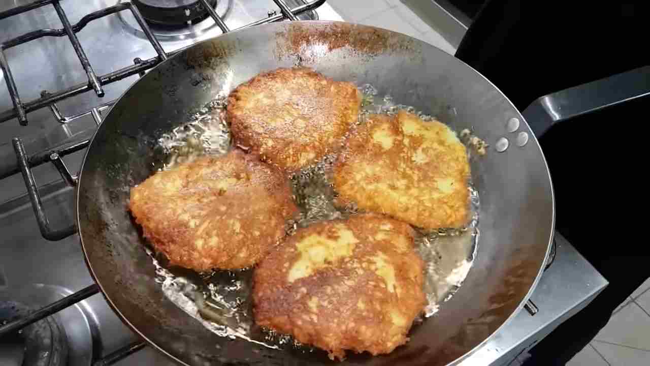 kartoffelpuffer rezept ,kartoffelpuffer de ,kartoffelpuffer chefkoch ,kartoffelpuffer speck ,holländische bollen ,holländisches fingerfood ,rheinische reibekuchen ,reibekuchen mit apfelmus