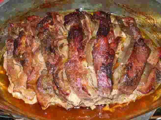 gefüllter schweinebraten im speckmantel ,gefüllter nackenbraten mit zwiebeln ,schweinenackenbraten ,schweinekamm in scheiben braten ,schweinefleisch rezepte ,schweinebraten im ofen ,schweinebraten rezept ,schweinerücken mit speck und zwiebeln