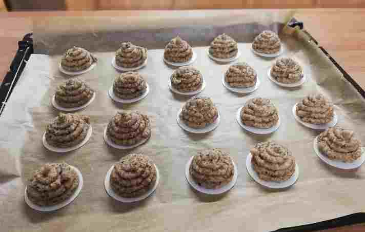 trendige weihnachtsplätzchen ,kekse mit mandelstiften ,husarenzipfel ,chefkoch plätzchen ,kappenzipfel ,plätzchen mit haselnussglasur