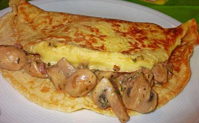 pfannkuchen mit pilzrahmsoße ,herzhafte pfannkuchen ,pfannkuchen rezept ,pilz-omelette ,gefüllte pfannkuchen ,kräuterpfannkuchen mit pilzen ,pilz omelette chefkoch ,dünne pfannkuchen