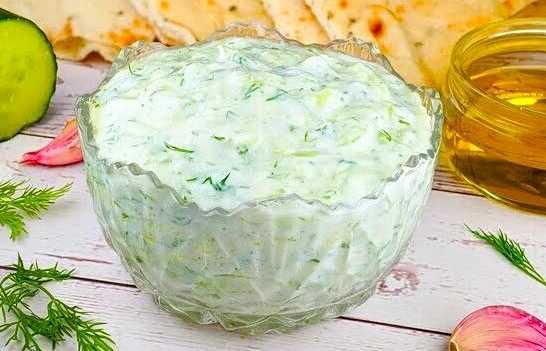 tzatziki rezept original griechisch ,tzatziki selber machen mit quark ,tzatziki selber machen mit quark und joghurt ,tzatziki rezept chefkoch ,zaziki soße selber machen ,tzatziki ohne gurke ,tzatziki youtube ,letitcook tzatziki